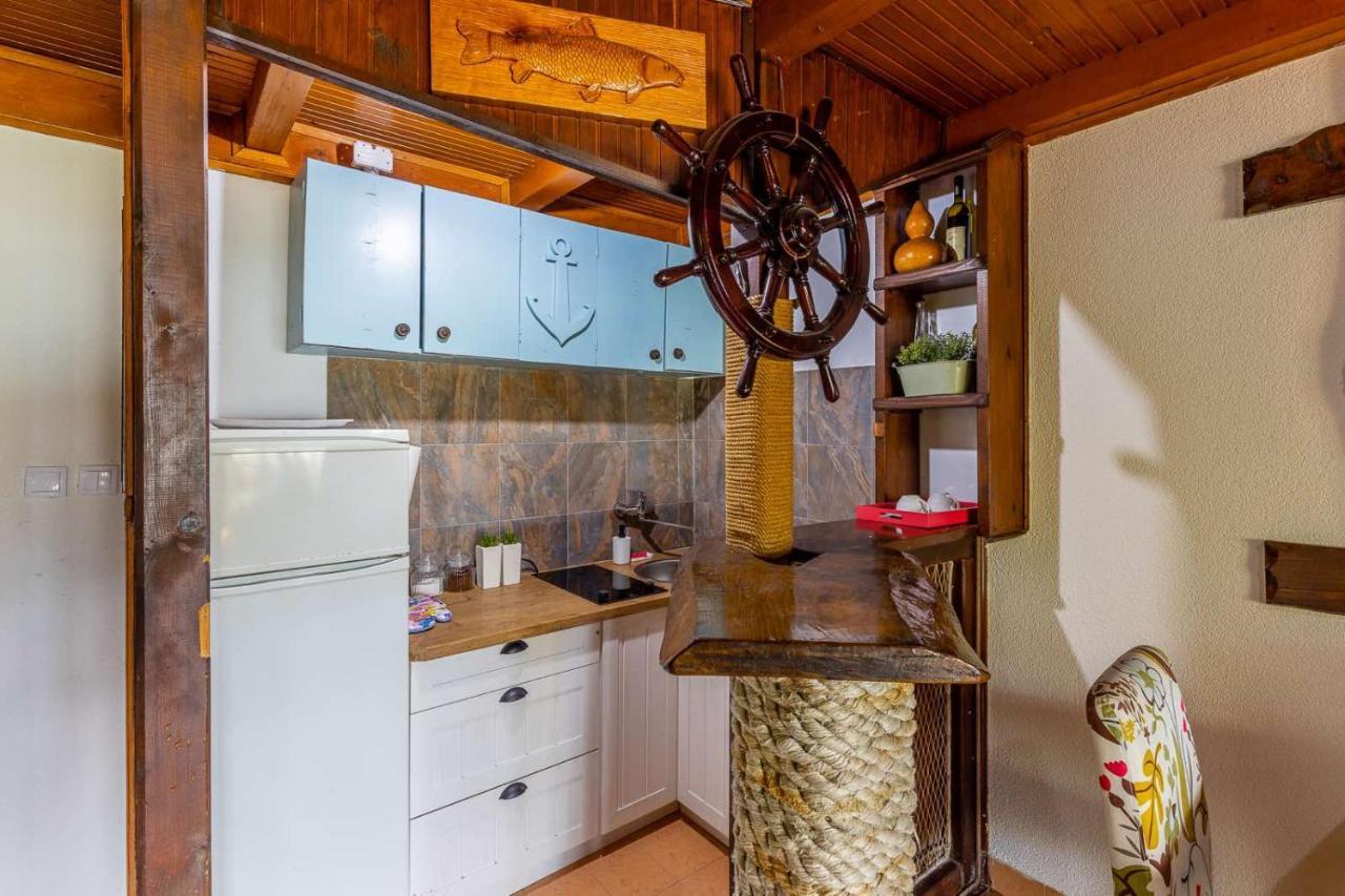 Lake House Buric Vranjina Exterior photo