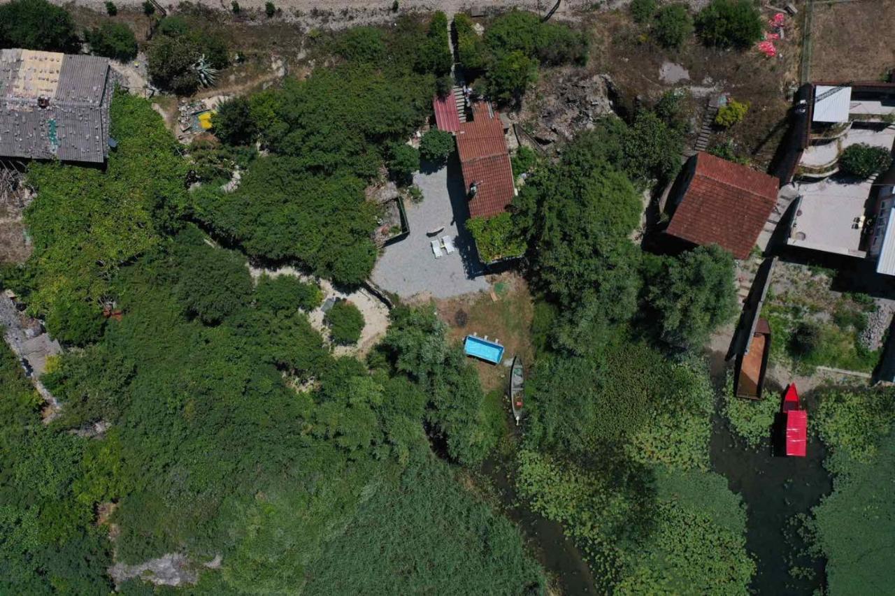 Lake House Buric Vranjina Exterior photo